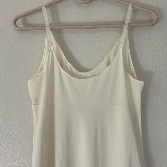 Vintage Lorraine Slip Dress Ivory Lace Trim Adjustable Straps 70s 80s Made USA - Picture 9 of 14